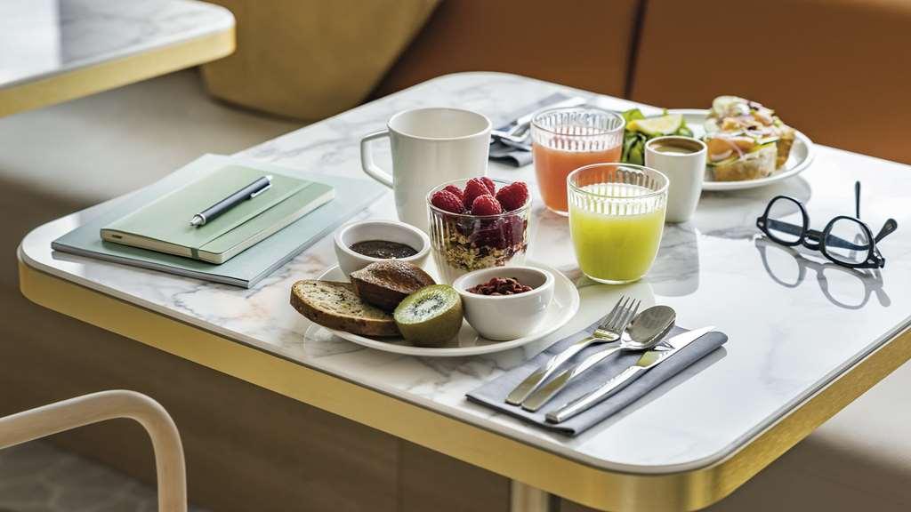Okko Aeroport Hotel 4*